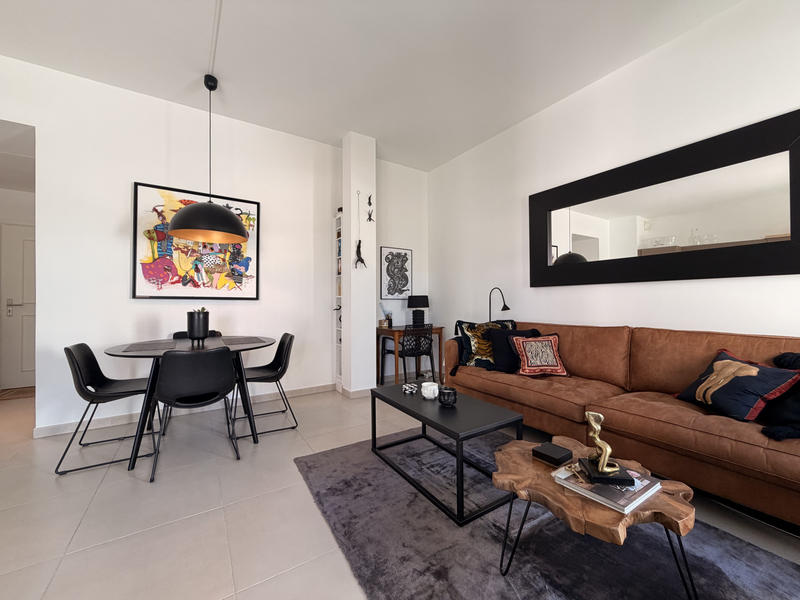 Appartement - 64 m² - 2 pièces