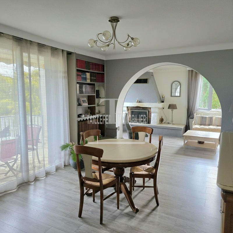 Maison - 152 m² - 6 pièces