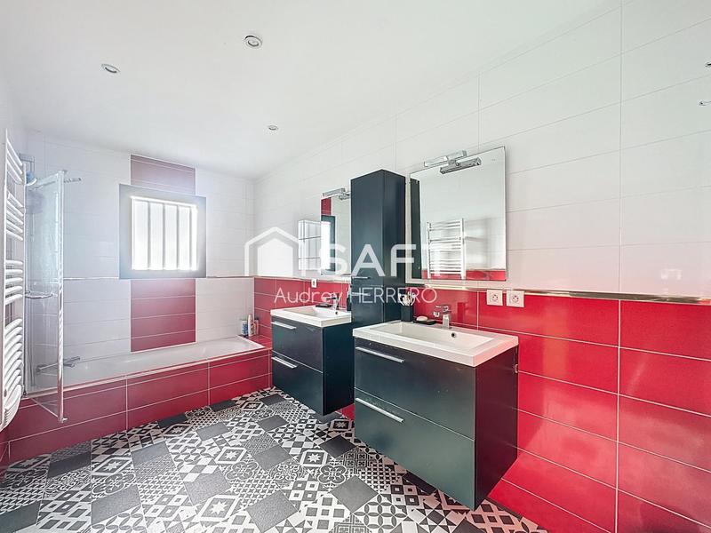 Maison - 153 m² - 6 pièces