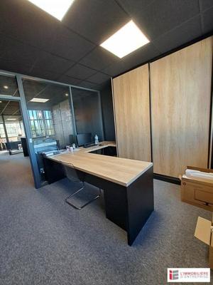 Bureau - 68 m²
