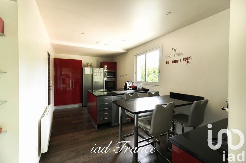 Maison - 200 m² - 7 pièces