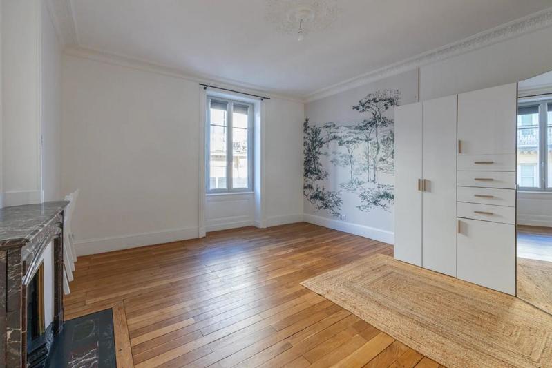 Appartement - 183 m² - 5 pièces