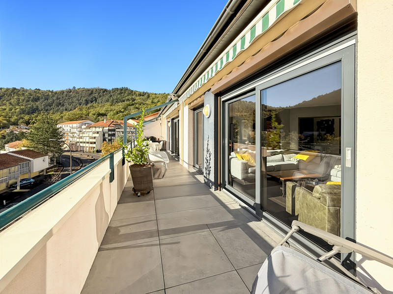 Appartement - 98 m² - 3 pièces