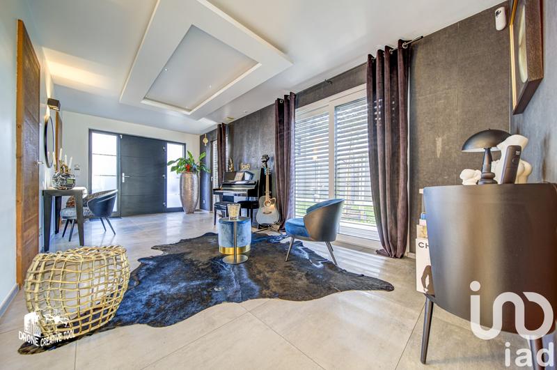 Maison - 340 m² - 8 pièces