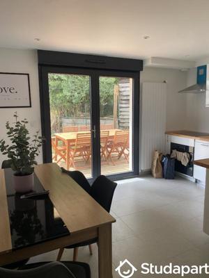 Chambre - 15 m² - 1 pièce