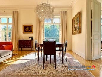 Château - 322 m² - 8 pièces