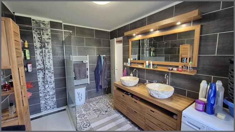 Maison - 142 m² - 5 pièces