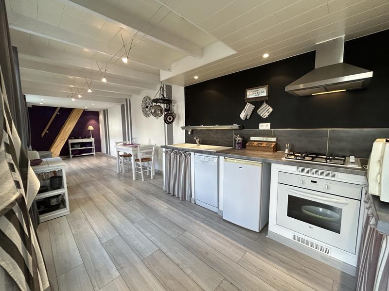 Appartement - 218 m² - 6 pièces