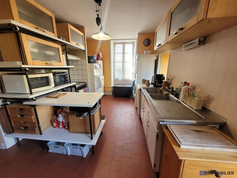 Maison ancienne - 220 m² - 11 pièces