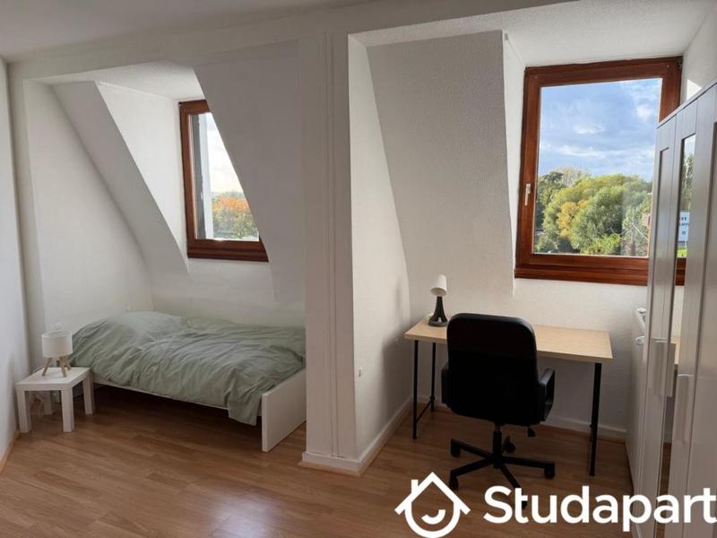 Chambre - 11 m² - 1 pièce