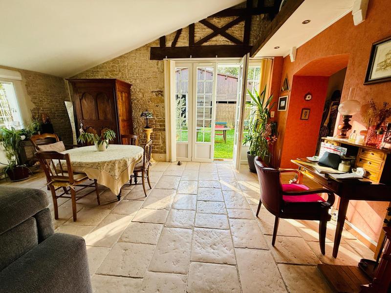 Maison - 196 m² - 7 pièces