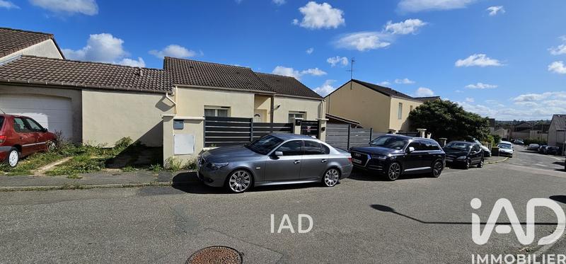 Maison - 90 m² - 5 pièces