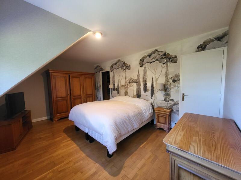 Maison - 185 m² - 6 pièces