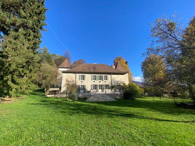 Château - 350 m² - 11 pièces