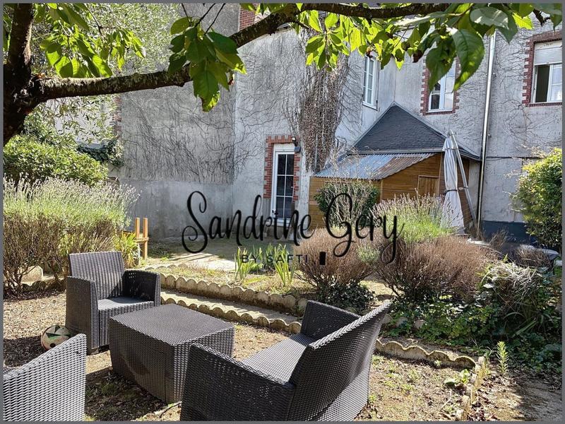 Maison - 180 m² - 7 pièces