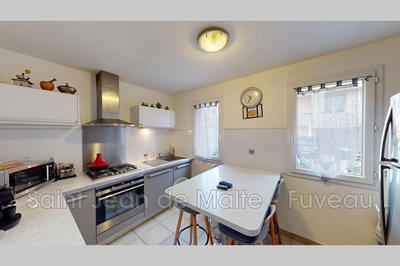 Maison - 82 m² - 4 pièces