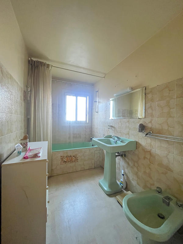 Maison - 195 m² - 7 pièces