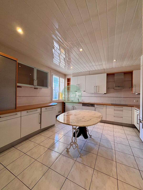 Appartement - 92 m² - 3 pièces