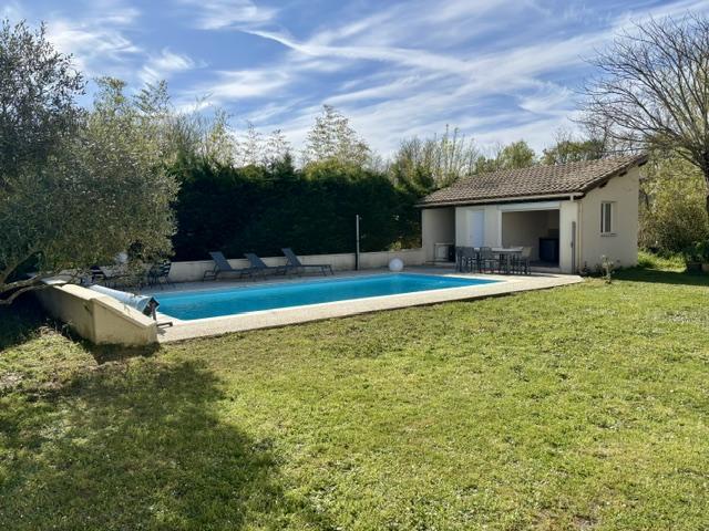 Maison - 185 m² - 6 pièces