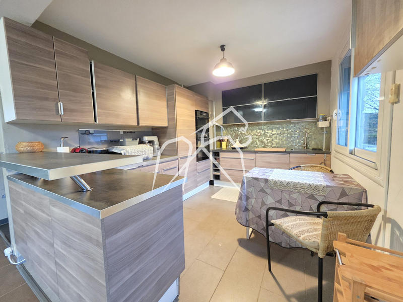 Maison - 96 m² - 4 pièces