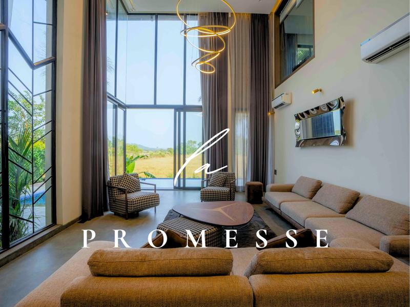 Maison - 280 m² - 8 pièces