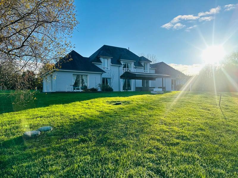 Maison - 170 m² - 6 pièces