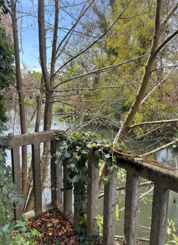 Local commercial - 220 m² - 7 pièces