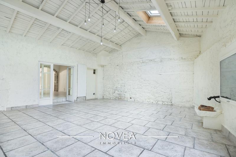 Maison ancienne - 298 m² - 8 pièces