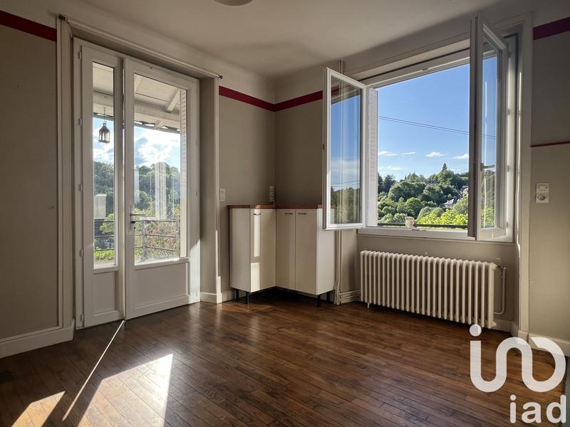 Maison - 220 m² - 9 pièces