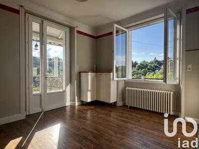 Maison - 220 m² - 9 pièces