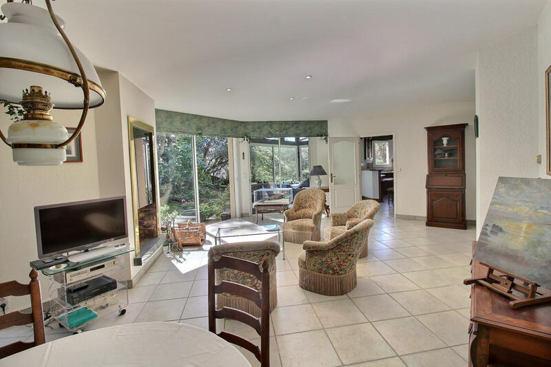 Maison traditionnelle - 172 m² - 6 pièces