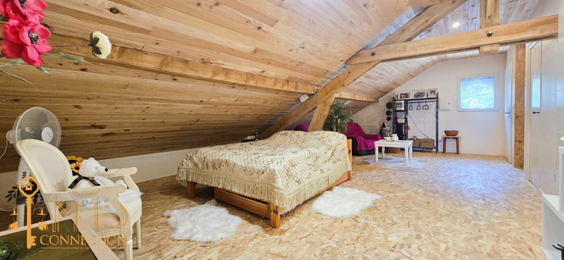 Maison - 180 m² - 5 pièces