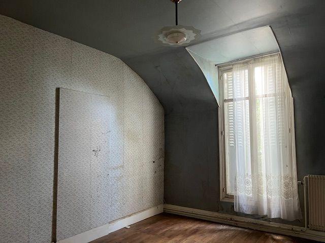 Maison - 200 m² - 9 pièces