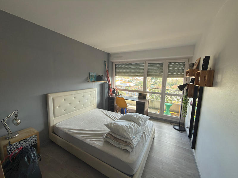 Appartement - 100 m² - 5 pièces