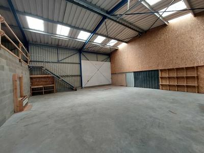 Entrepôt - 180 m²