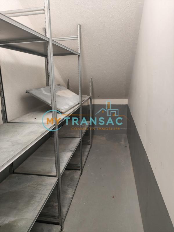 Local d'activité / Entrepôt - 130 m²