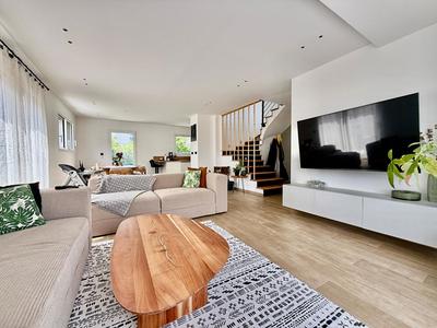 Maison - 146 m² - 6 pièces