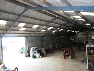 Local d'activité / Entrepôt - 900 m²