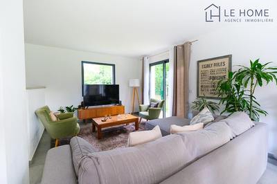 Maison - 143 m² - 7 pièces