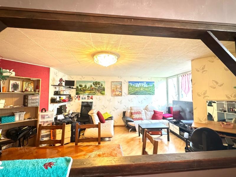 Appartement ancien - 87 m² - 5 pièces