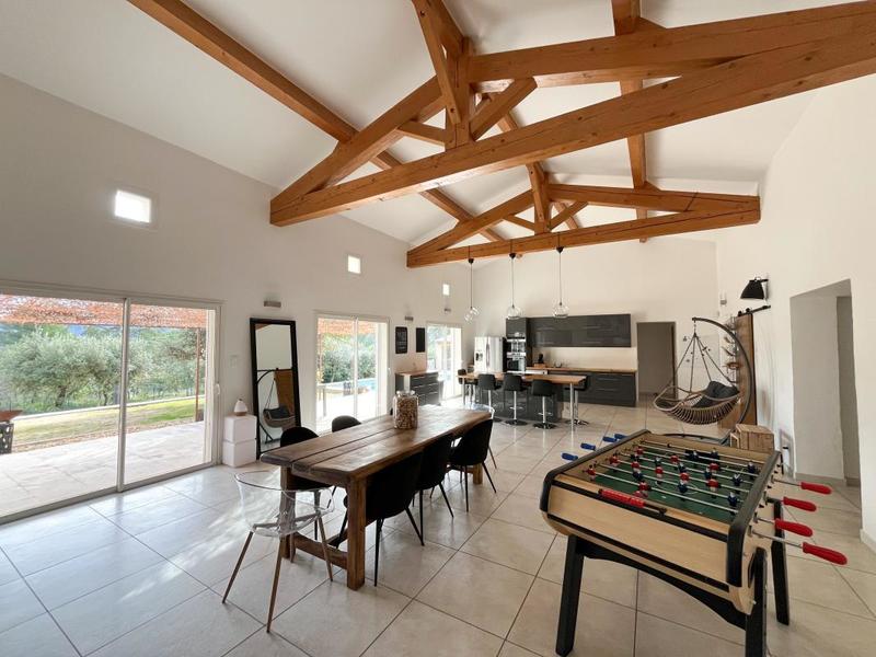 Villa - 273 m² - 7 pièces