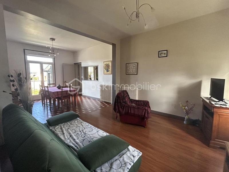 Maison - 166 m² - 6 pièces