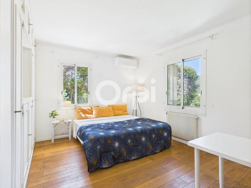 Villa - 253 m² - 6 pièces