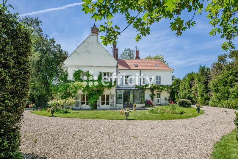 Maison - 434 m² - 10 pièces