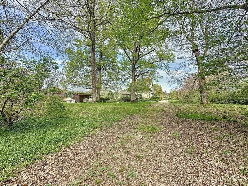 Propriété - 481 m² - 12 pièces