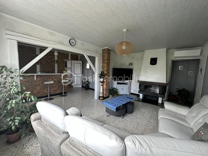 Propriété - 330 m² - 6 pièces