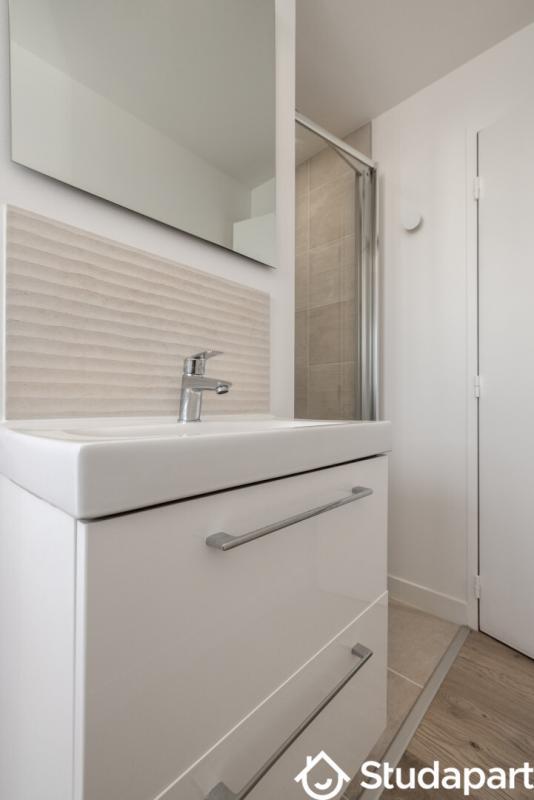 Chambre - 9 m² - 1 pièce