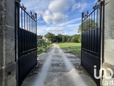 Château - 765 m² - 18 pièces