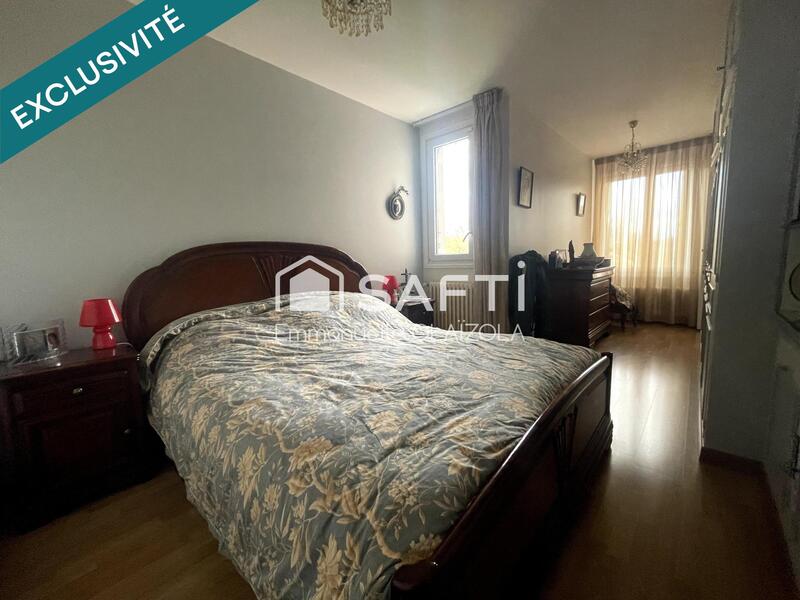 Maison - 245 m² - 10 pièces