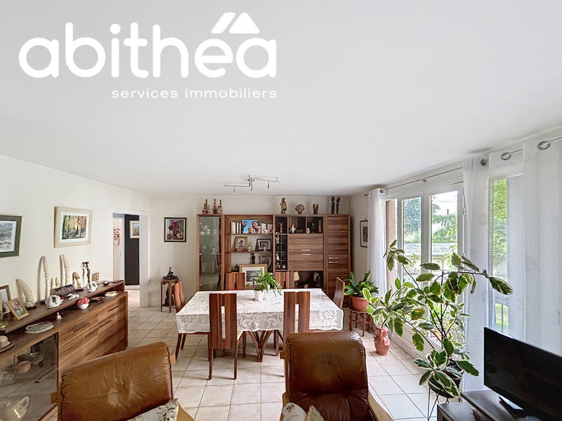 Appartement - 79 m² - 5 pièces